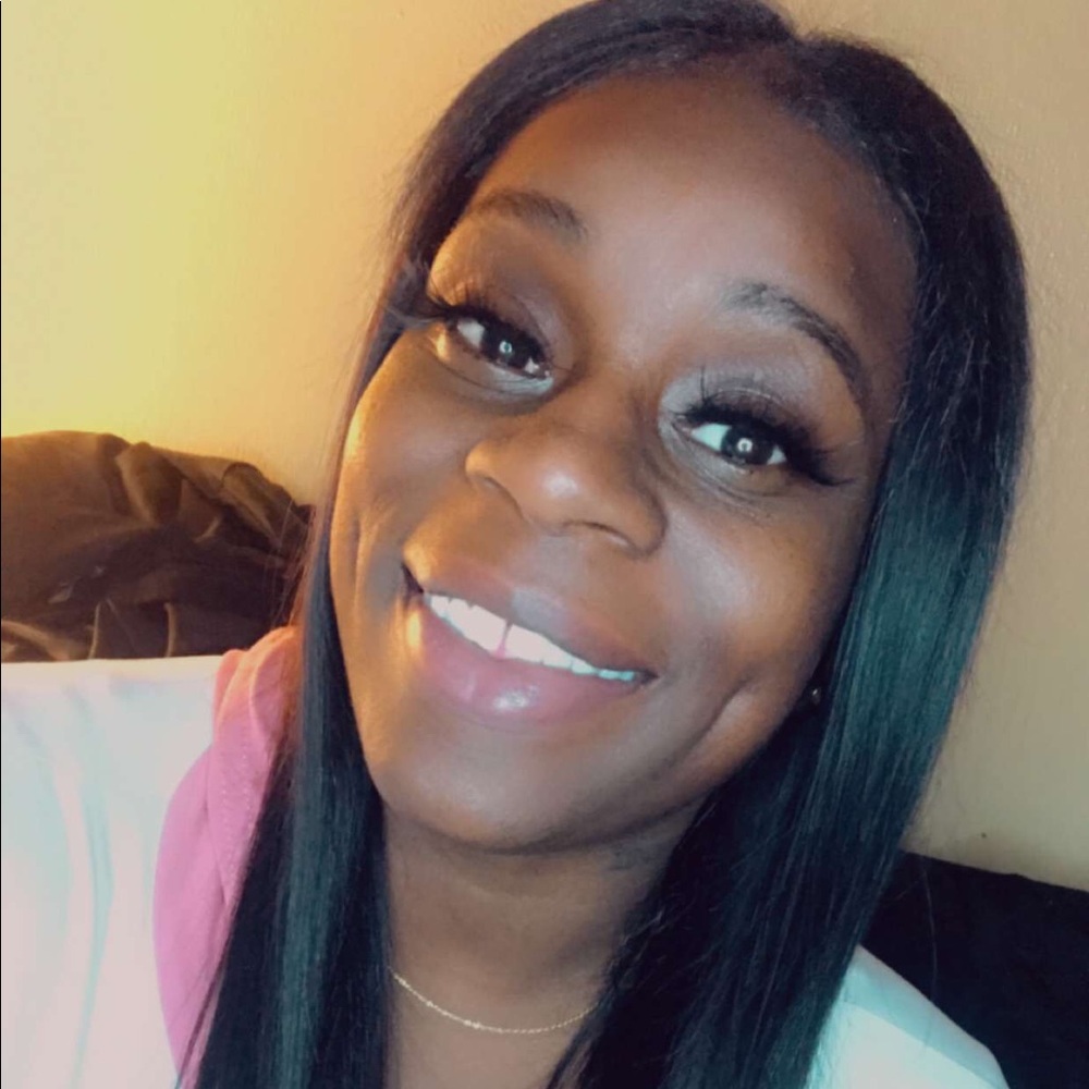 Meet your Posher, Tiffanie